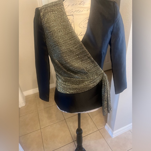 Tahari Arthur S. Levine Petite Blazer. Black & Gold Wrap Style - Size 2P - BNWT - Picture 2 of 12